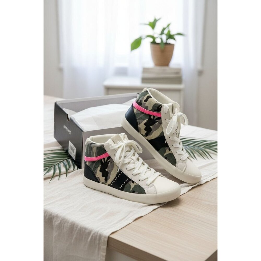Nine West Stunnah Womens Size 9M NEW High Top Sneakers Green Camo Lace Up